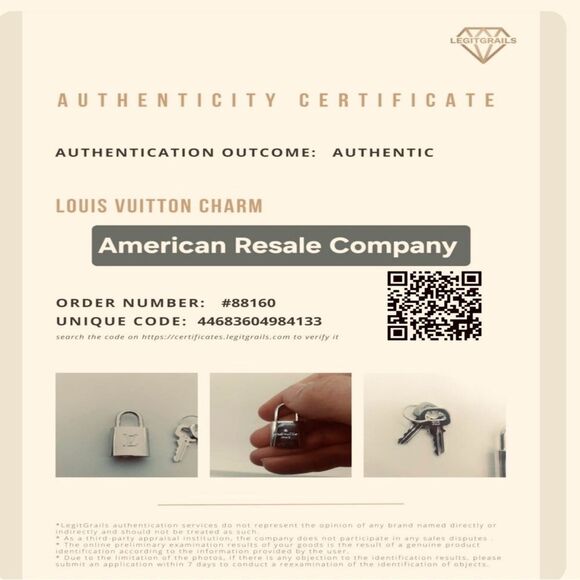 Louis Vuitton LV #315 Gold Lock Vintage and Rare PadLock Lock 2 Keys Necklace - Picture 8 of 8